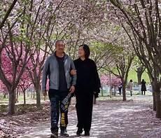 王茜华和沈航结婚照
